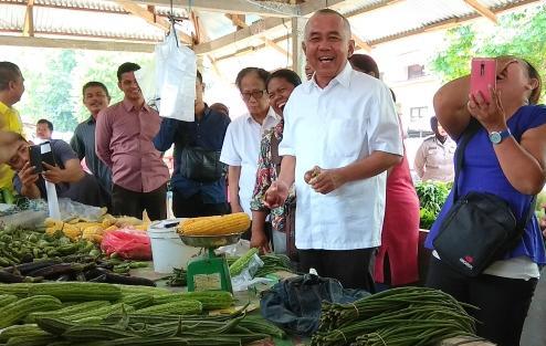 Kunjungi Pasar Dupa, Cagub Arsyadjuliandi Rachman Akrab Dengan Pedagang
